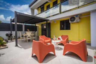 2BR Apartment Planteur - Beachfront - 1