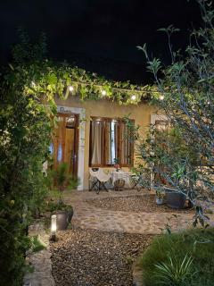 Pine Garden Homestay - Nhà trong vườn - 5