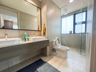 4BR Datum Jelatek, Near KLCC, Free WiFi & Netflix - 4