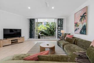 Belle Escapes Tides & Palms - 1