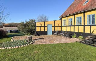 Luxurious Home In Gudhjem With Wifi - 2