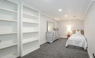 Full 3BR 2BA Ground Floor Suite Private Entrance - 9