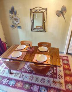 Cozy House with Amazing View and Unique Outdoor! - 2