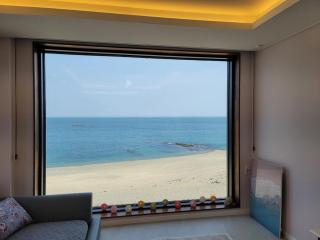 Pohang Sunrise Pool Villa - 4