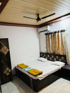 YR'S Nature Farmhouse - 0