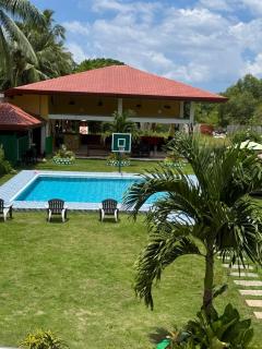 Villa Lourdes Resort - 4