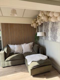 The Shepherds Chalet - 8