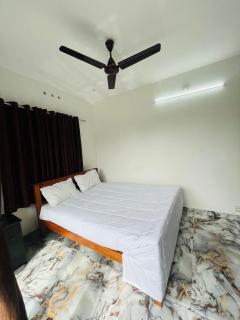 Silvermist Premium Villa Munnar - 5