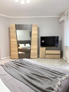 Напротив Меги с Потрясающим видом на Горы - 7