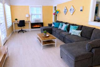 CasaViva Pacifica - 2BR Sleeps 10 with Firepit, BBQ & Shared Yard - Walk to Hillcrest Fun, Near Zoo, Balboa Park & Beaches - San Diego - 7