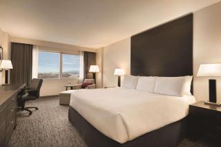 Radisson Hotel Vancouver Airport - 6