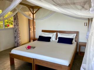 Komba on the Rocks - 8