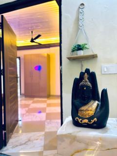 Luxurious private apartment retreat - a perfect 2bhk in new delhi - 4