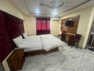 Hotel O The Vatika Hotel And Restaurant - 2