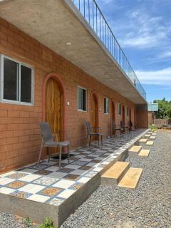 Auro Waves Rooms & Hostel - 3