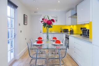 Charming Tower Bridge Apartment - 0