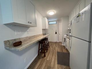 Kihei Bay Surf #123 Studio A/C, Wifi, Near Beach, Great Rates, Shared Hot Tub - 2
