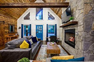 Charming Cabin Retreat with Modern Comforts near Broken Bow, Oklahoma - 3