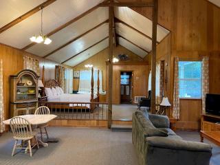Charming Family Cabin with Private Pond and Fire Pit near Zwolle, Louisiana - 4