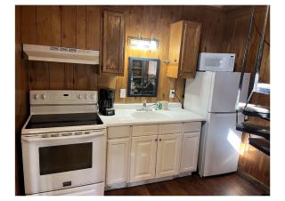 Cozy Loft Cabin with Private Pond Views Near Zwolle Louisiana - 8