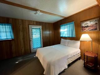 Cozy Loft Cabin with Private Pond Views Near Zwolle, Louisiana - 6