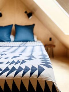 Stylish Quarry Cabin with Skylights, Paddle Boarding & Biking in Humboldt, Kansas - 8