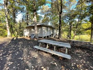 Cozy Waterfront Cabin with Private Pond Views and Outdoor Deck Near Zwolle, Louisiana - 5