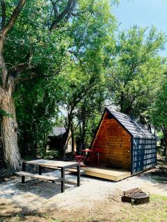 Peaceful Mini A-Frame Stay with Fire Pit & Grill in Humboldt, Kansas - 4
