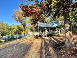 Spacious Luxury Cabin with Resort Amenities Near Zwolle, LA - 8