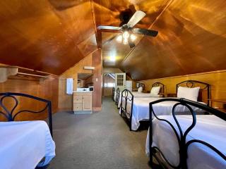 Spacious Luxury Cabin with Resort Amenities Near Zwolle, LA - 5