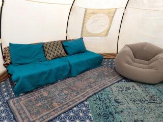 Scenic Glamping Tent Stay with Cozy Lounge Space in Smithville, Texas - 2