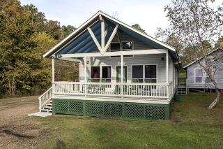 Spacious Lakeview Lodge & Cabin Combo with Fishing Pier Access near Zwolle, Louisiana - 0