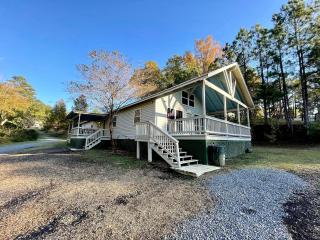 Spacious Lakeview Lodge & Cabin Combo with Fishing Pier Access near Zwolle, Louisiana - 3