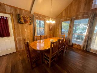 Inviting Lakefront Cabin with Boat Launch near Zwolle, Louisiana - 2
