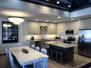 Stylish Lakefront Loft with Marina Views at Eldean Shipyard near Macatawa, Michigan - 6