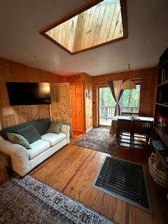 Hidden Countryside Gem with Fire Pit & Tranquil Setting in Aspers, Pennsylvania - 7