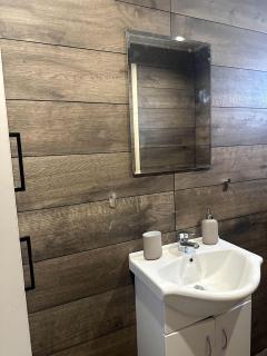 Cozy Mountain Cabin Hideaway for Slow Mornings and Valley Views in Limassol, Cyprus - 5