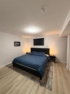 Modern Private 2BR Suite Near Edmonton Airport - 4