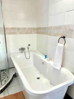 Kwamakazi- The Home - 1