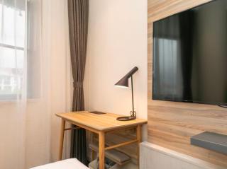 Hanting Premium Hotel Shanghai Jiuting Metro Station - 1