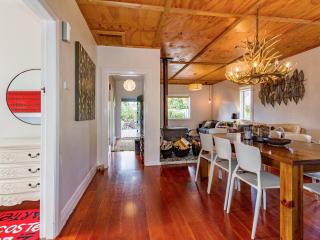 Stag & 3 Pigs - Ohakune Holiday Home - 5