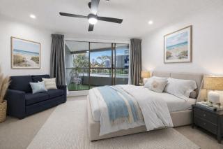 Surfers Home - Beach Stay - Sleeps 8 - Free Parking - 8