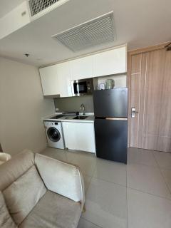 Modern Serviced Apartment - Pool & Free Parking - 9