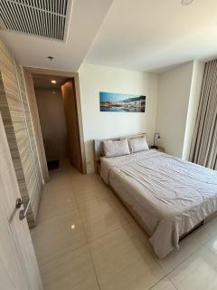 Modern Serviced Apartment - Pool & Free Parking - 8