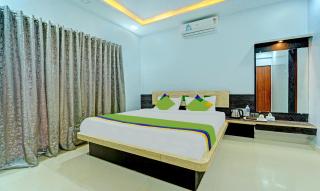 Treebo Kuber Palace with Swimming Pool - 2