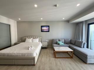 Gold Coast Premium Apartment - 3