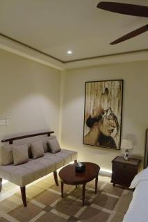 Demure Apartments Modern Comfort Studio Royal Stay - 3
