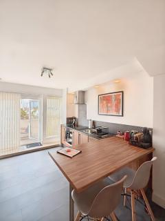 Sea Breeze at 5 Trencrom Court - 5