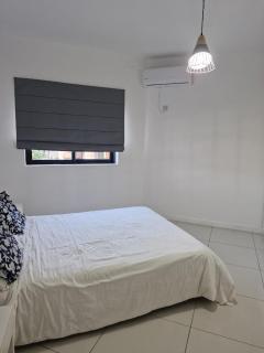 Seaview Serenity- 3BR Pool Apartment Flic-en-Flac - 3