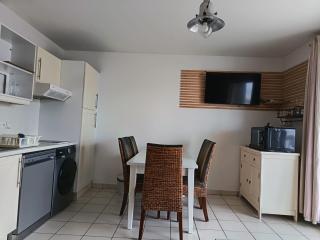 Superbe appartement avec piscine sauna et petite vue mer - 4